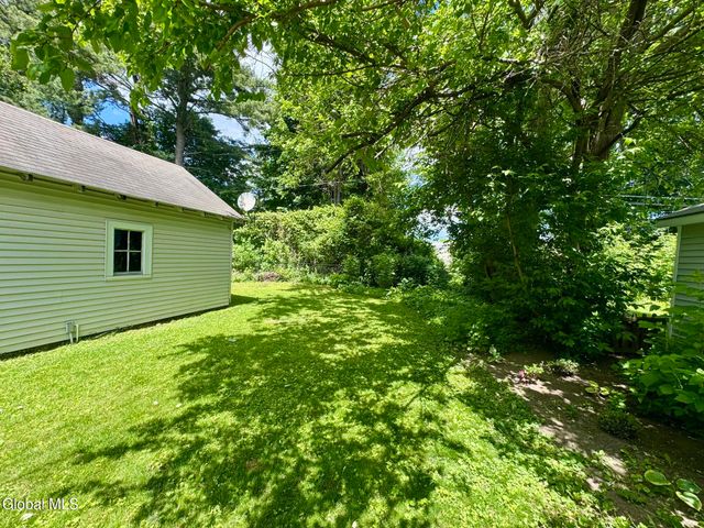 13 Knickerbocker Road, Scotia, NY 12302