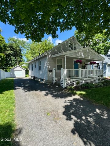 13 Knickerbocker Road, Scotia, NY 12302