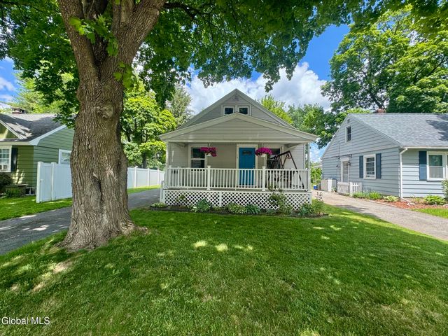 13 Knickerbocker Road, Scotia, NY 12302
