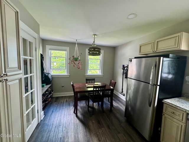 13 Knickerbocker Road, Scotia, NY 12302