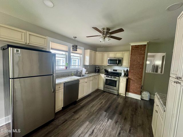 13 Knickerbocker Road, Scotia, NY 12302