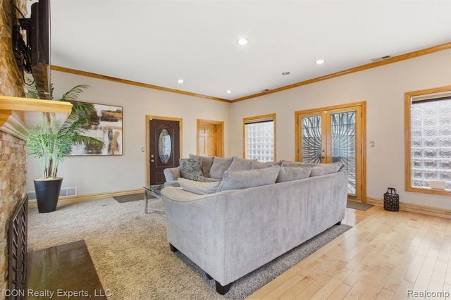 18405 Westover Avenue, Southfield, MI 48075