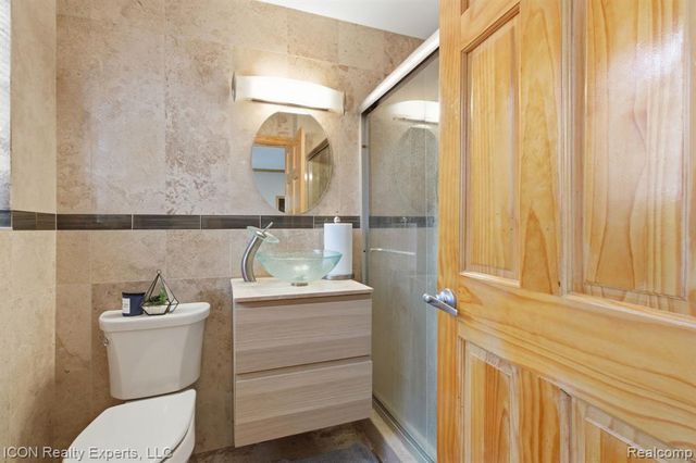 18405 Westover Avenue, Southfield, MI 48075