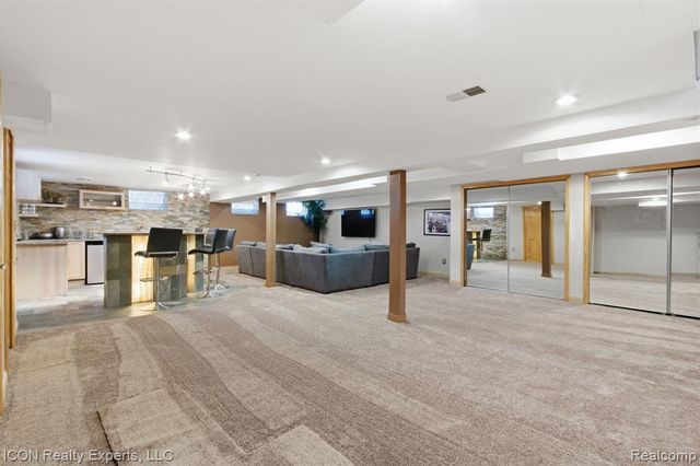 18405 Westover Avenue, Southfield, MI 48075