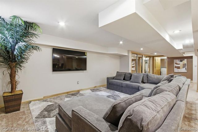 18405 Westover Avenue, Southfield, MI 48075