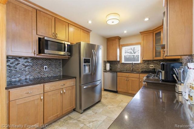 18405 Westover Avenue, Southfield, MI 48075