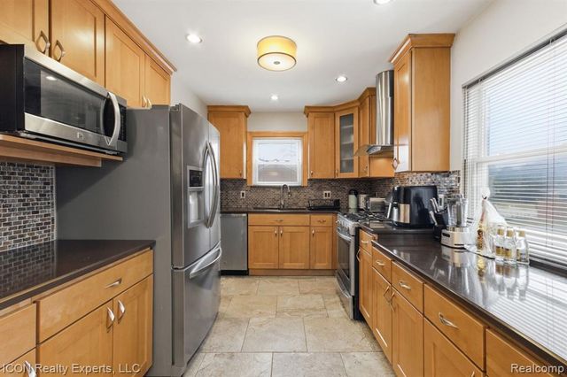 18405 Westover Avenue, Southfield, MI 48075