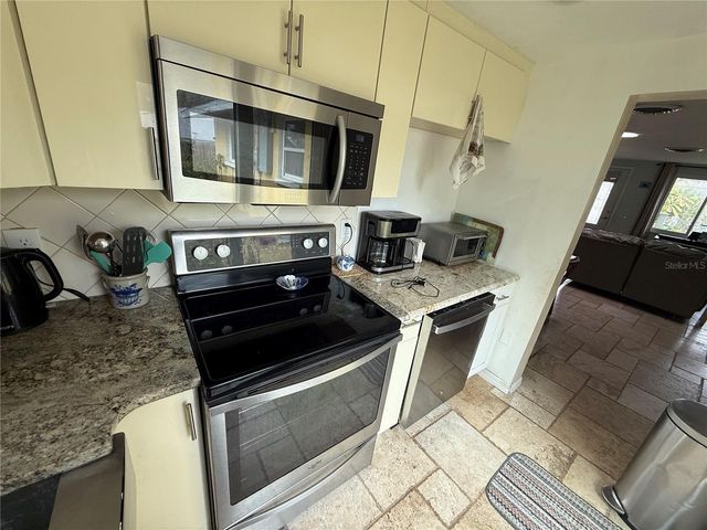 644 TANAGER ROAD, Venice, FL 34293