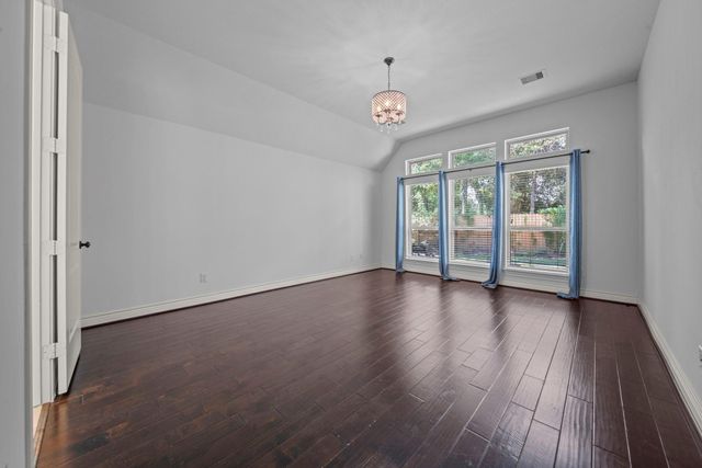 18410 Hounds Lake Drive, New Caney, TX 77357