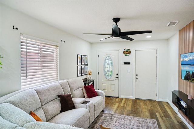 375 Prospect Avenue, Riverside, CA 92507