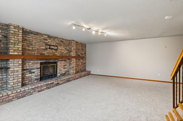 7275 Pontiac Circle, Chanhassen, MN 55317