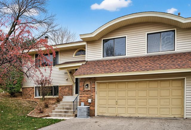 7275 Pontiac Circle, Chanhassen, MN 55317