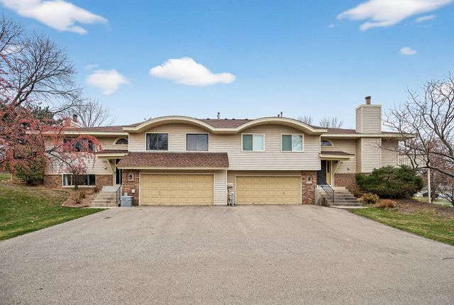 7275 Pontiac Circle, Chanhassen, MN 55317