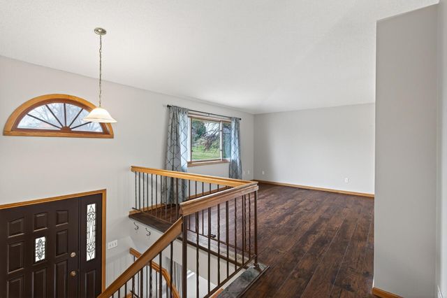 7275 Pontiac Circle, Chanhassen, MN 55317