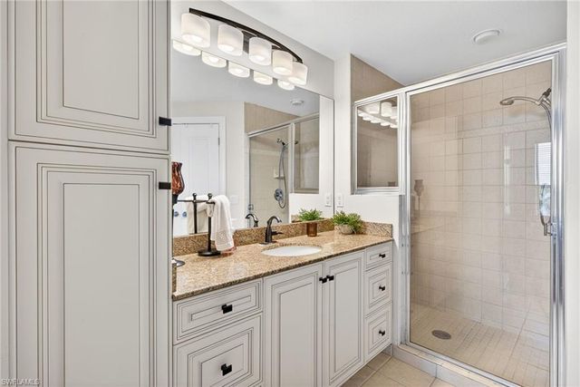 2825 Palm Beach BLVD 409, Fort Myers, FL 33916