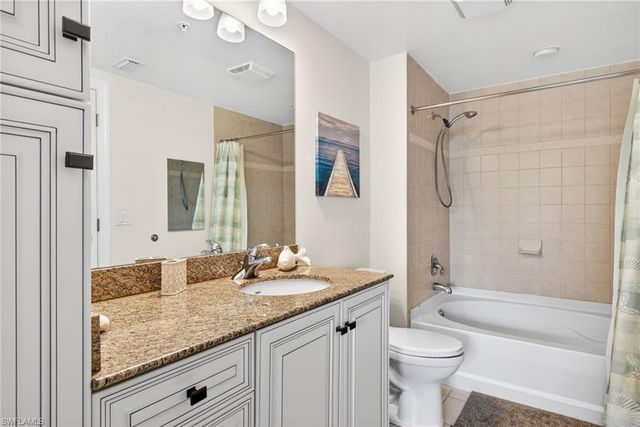 2825 Palm Beach BLVD 409, Fort Myers, FL 33916