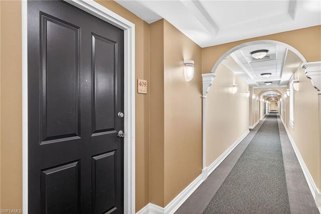 2825 Palm Beach BLVD 409, Fort Myers, FL 33916