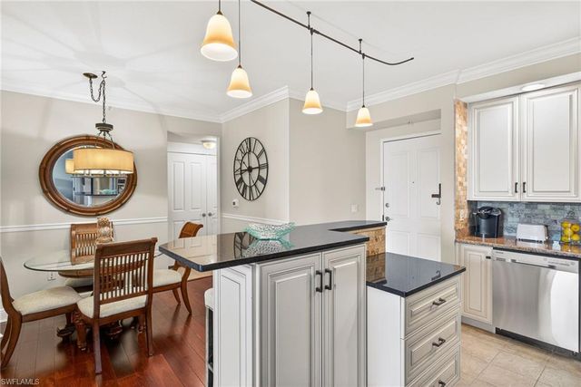 2825 Palm Beach BLVD 409, Fort Myers, FL 33916