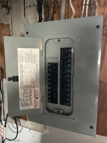 676 Kipling Street, Akron, OH 44306