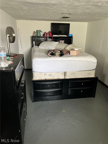 676 Kipling Street, Akron, OH 44306