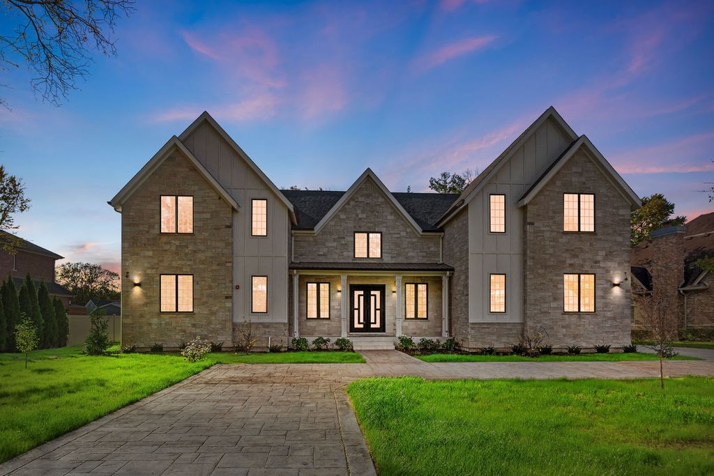 1921 Beechnut Road, Northbrook, IL 60062