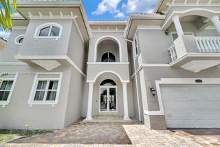 3521 Forest View Cir, Dania Beach, FL 33312