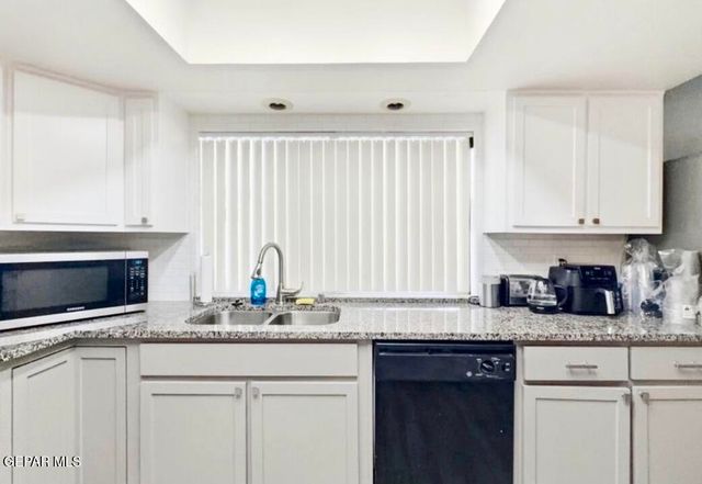 11324 TOM ULOZAS Drive, El Paso, TX 79936