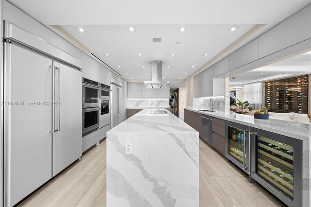 3301 NE 183rd St 2001, Aventura, FL 33160