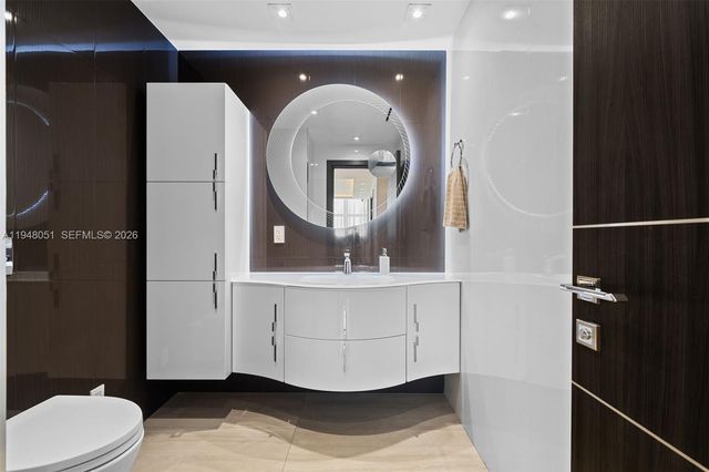 3301 NE 183rd St 2001, Aventura, FL 33160