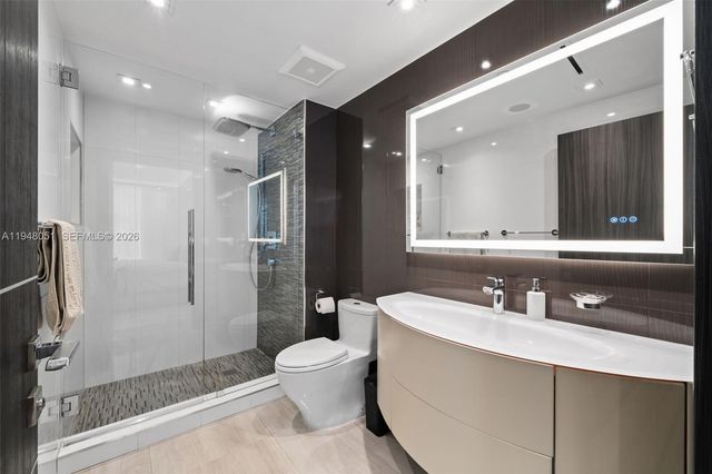 3301 NE 183rd St 2001, Aventura, FL 33160