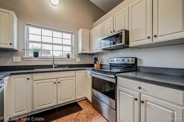 7511 Bermuda Dunes, Ypsilanti, MI 48197