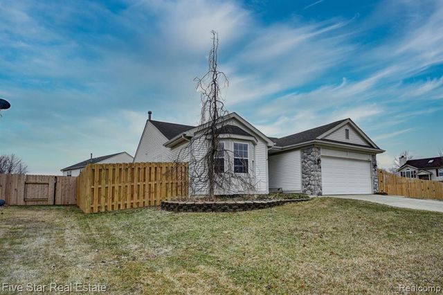 7511 Bermuda Dunes, Ypsilanti, MI 48197