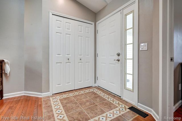 7511 Bermuda Dunes, Ypsilanti, MI 48197