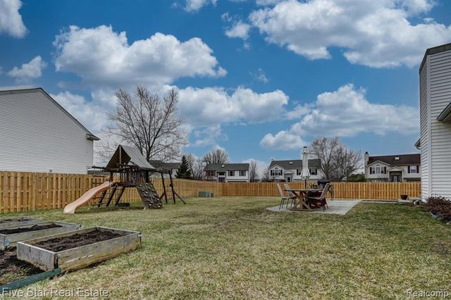 7511 Bermuda Dunes, Ypsilanti, MI 48197