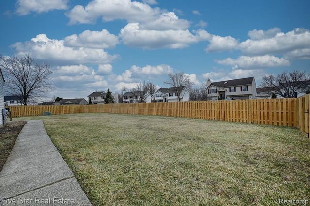 7511 Bermuda Dunes, Ypsilanti, MI 48197