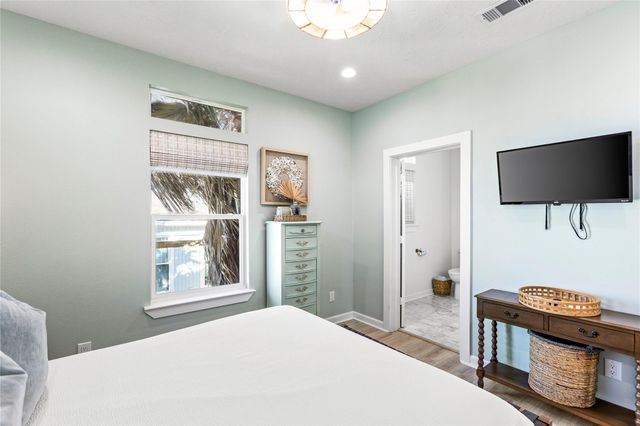 4028 Surf Drive, Galveston, TX 77554