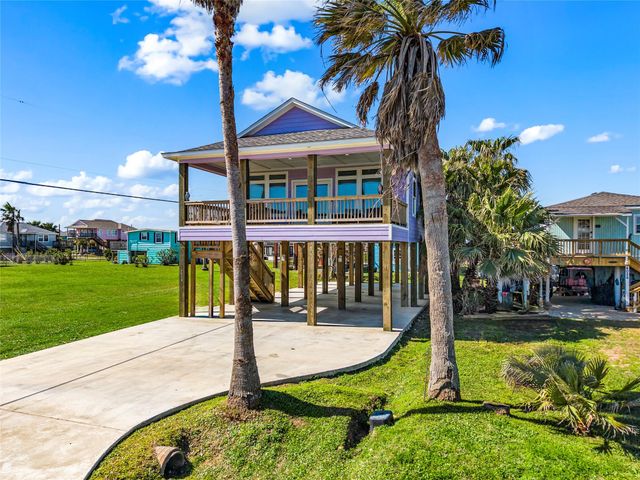 4028 Surf Drive, Galveston, TX 77554