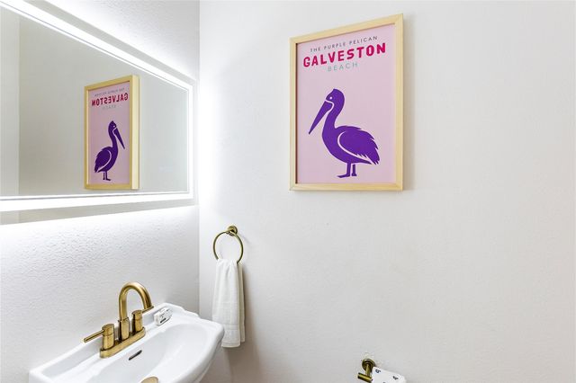 4028 Surf Drive, Galveston, TX 77554