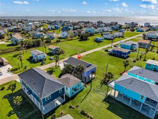 4028 Surf Drive, Galveston, TX 77554