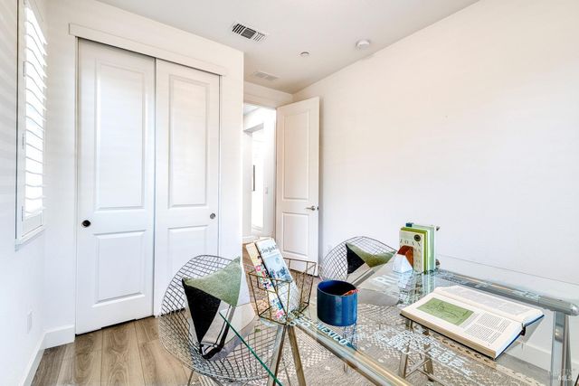 704 Granite Ln, Fairfield, CA 94534