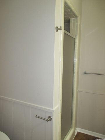 4423 HICKORY HILL DR, Kirby, TX 78219