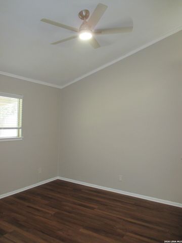 4423 HICKORY HILL DR, Kirby, TX 78219