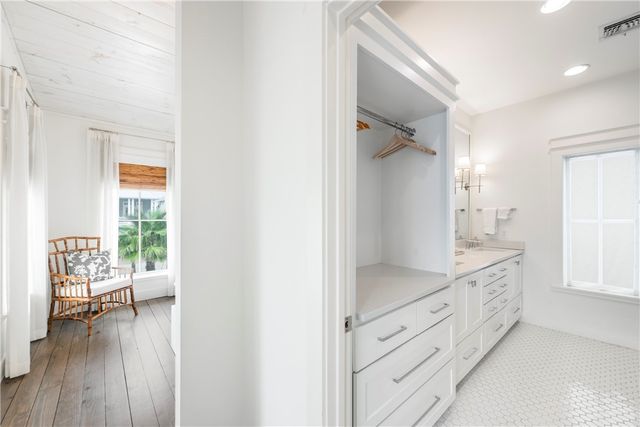 111 Center Lane, Port Aransas, TX 78373