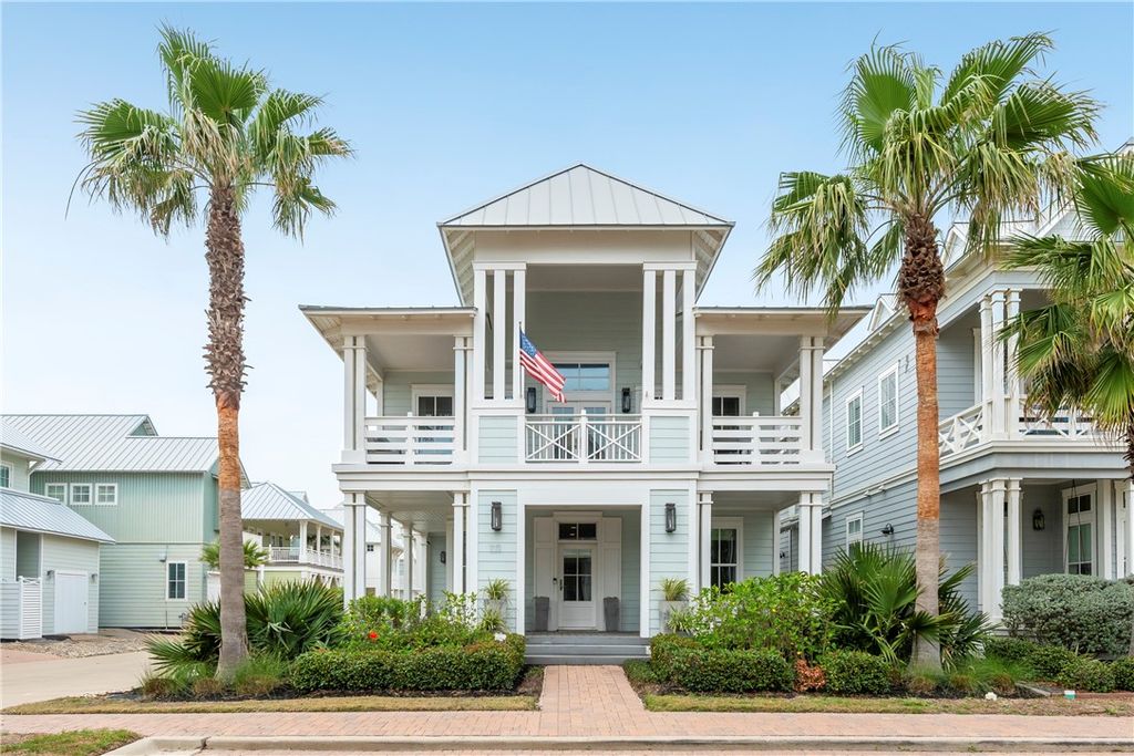 111 Center Lane, Port Aransas, TX 78373