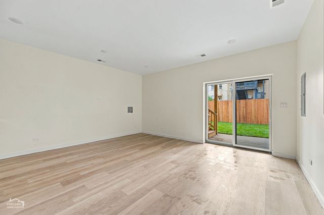 1118 W 19th Street 1, Chicago, IL 60608