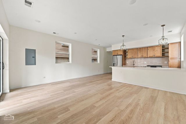 1118 W 19th Street 1, Chicago, IL 60608