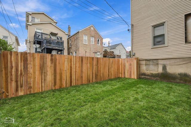1118 W 19th Street 1, Chicago, IL 60608