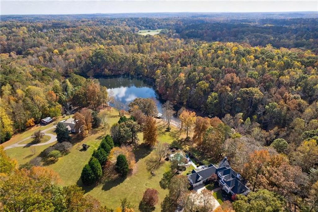 Image 1 of property listing at 1801 Birmingham Road, Milton, GA 30004