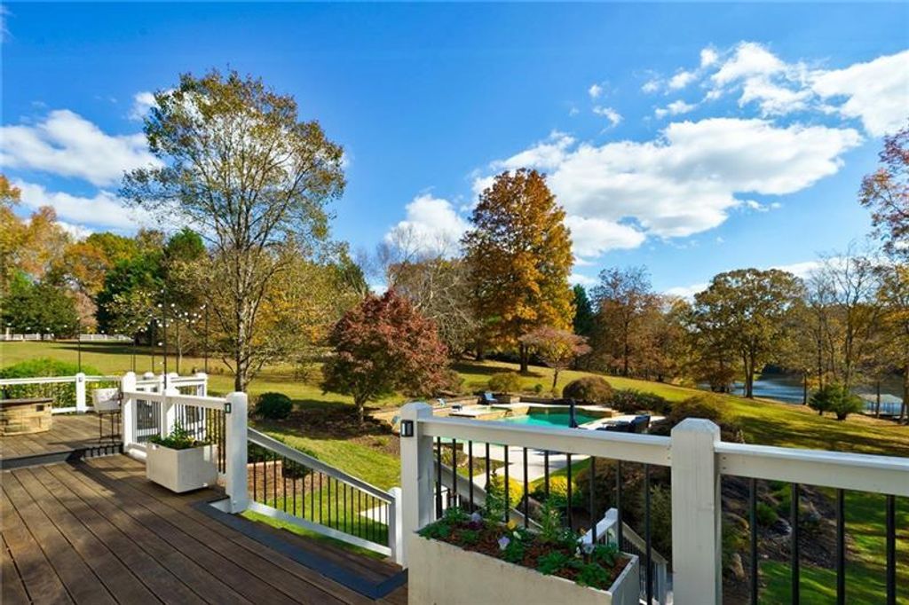 Image 4 of property listing at 1801 Birmingham Road, Milton, GA 30004