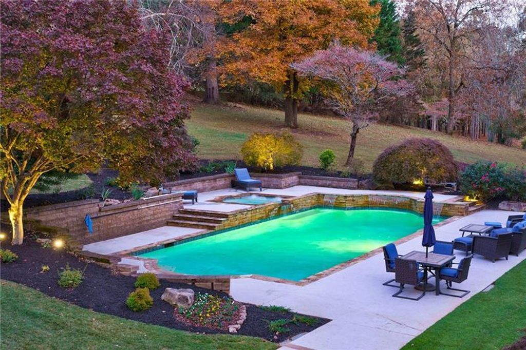 Image 5 of property listing at 1801 Birmingham Road, Milton, GA 30004